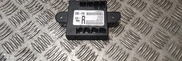 Dodge RAM 1500 DS Door control unit/module 68225102AC