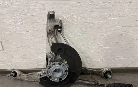 Mercedes-Benz E W214 Front wheel hub spindle knuckle a2143330800 a2140200 a2140400