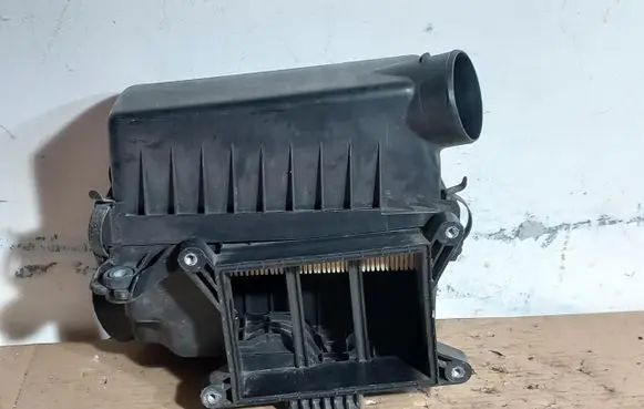 KIA Rio Air filter box 281101G000