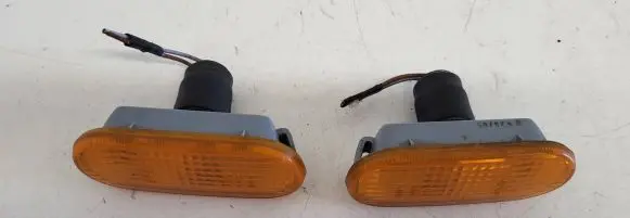 Volkswagen Transporter - Caravelle T5 Front fender indicator light