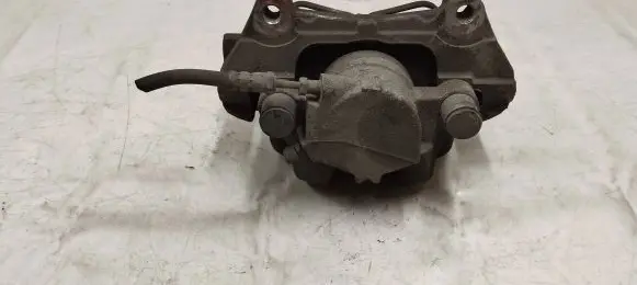Volvo XC90 Front brake caliper 31381549