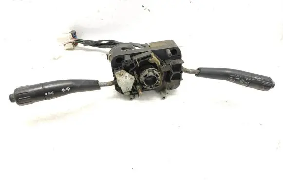 Mitsubishi Pajero Wiper turn signal indicator stalk/switch MB921578