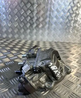 BMW X3 F25 Fuel injection high pressure pump 7823470