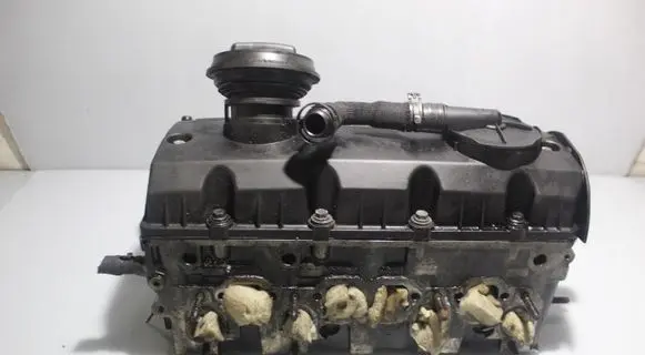 Volkswagen PASSAT B6 Engine head 038103373 R