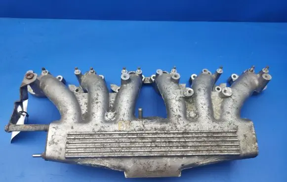 Jaguar XJS Intake manifold P41465G P41465