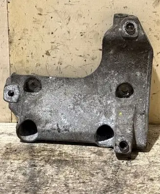 BMW 3 E90 E91 A/C compressor mount bracket 7505980 64557505980