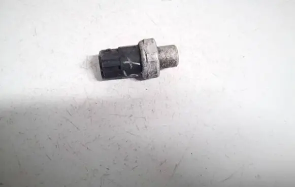 Volkswagen PASSAT B5 Air conditioning (A/C) pressure sensor 8D0959482B