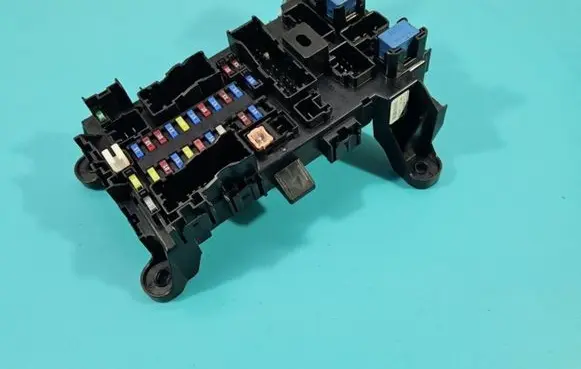 Suzuki Grand Vitara II Fuse box set IMPRK1439212