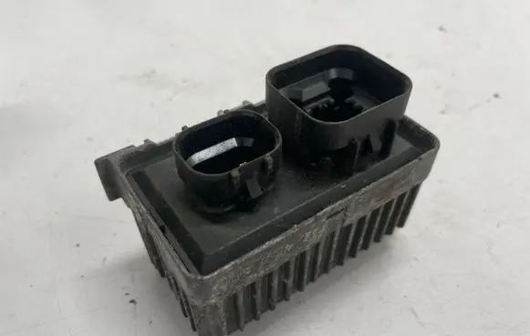 Opel Insignia A Glow plug pre-heat relay 55574293