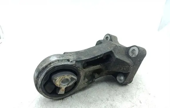 Renault Master III Engine mount bracket