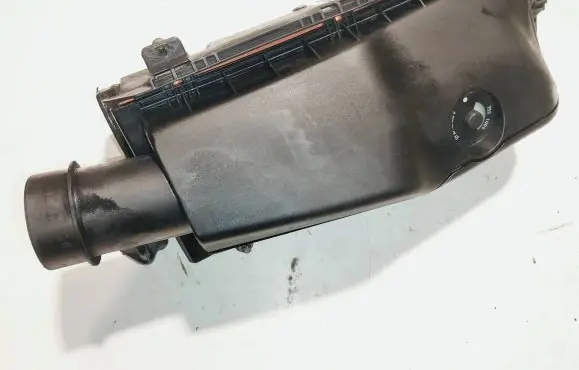 Mercedes-Benz C AMG W203 Air filter box A0000945568