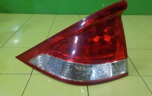 Honda Insight Rear/tail lights 