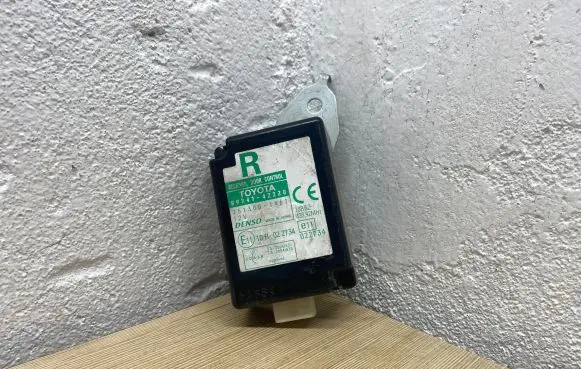 Toyota RAV 4 (XA30) Door control unit/module 8974142220 022734 2513001461