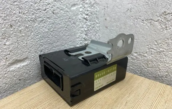 Toyota RAV 4 (XA20) Other control units/modules 8865042130 2771001630