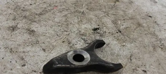 Toyota Previa (XR30, XR40) II Fuel Injector clamp holder NOCODE