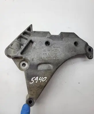 Volkswagen PASSAT B6 Engine mounting bracket 03L199207