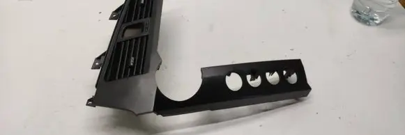 SsangYong Kyron Dash center air vent grill 7661009000