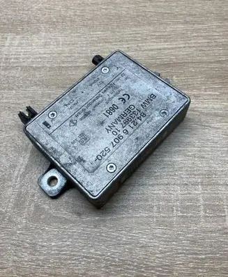 BMW 5 E39 Aerial antenna amplifier 6907520 13399710