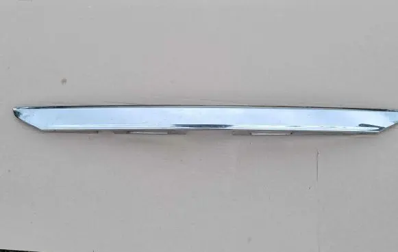 Toyota Yaris Radio/GPS head unit trim 768010D192