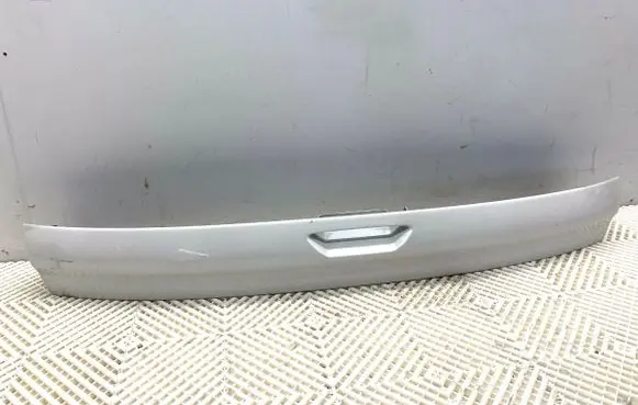 Ford Escape III Trunk door license plate light bar 