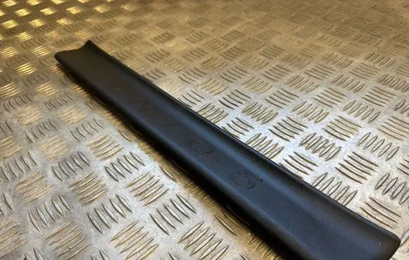 Hyundai Ioniq 5 Front sill trim cover 85883GI000