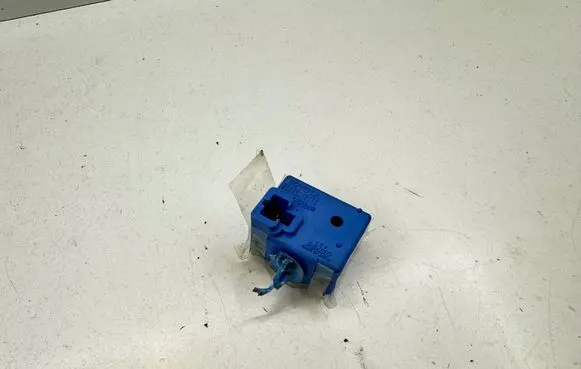 Toyota Hilux (AN10, AN20, AN30) Horn buzzer relay 8665250010 0689004430