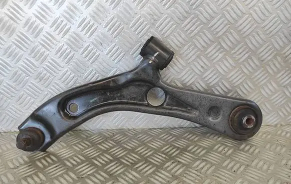 Suzuki Swift I Front control arm