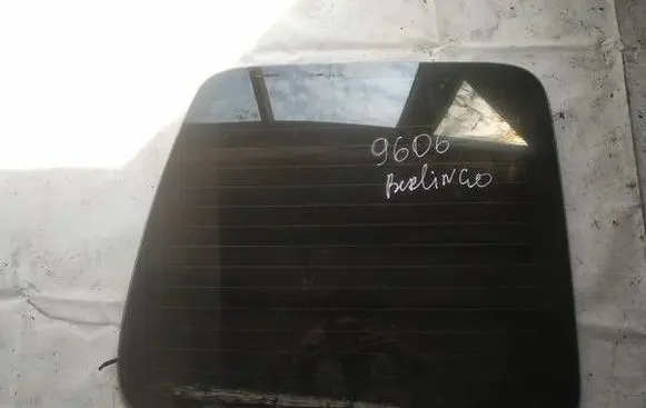 Citroen Berlingo Rear door window glass as2