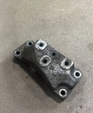 Volkswagen Golf V Gearbox mounting bracket 1K0199117