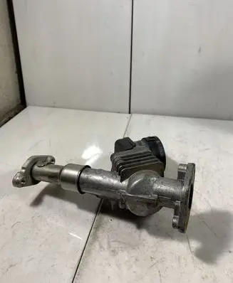 BMW 1 E81 E87 EGR valve 756324105