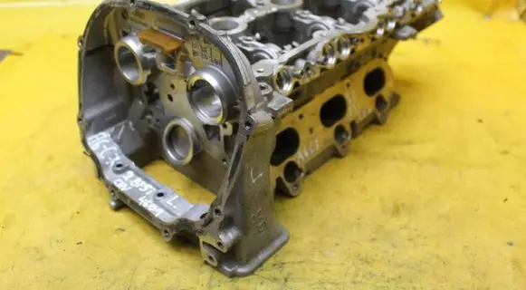 Audi A5 8T 8F Engine head 06E103403A