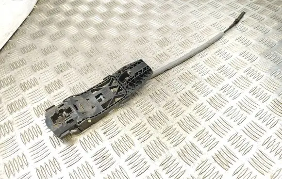 Rear door exterior handle/bracket