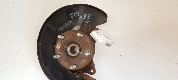 Front wheel hub