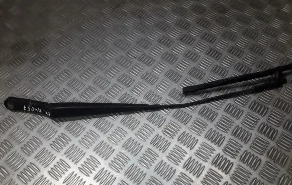 Front wiper blade arm