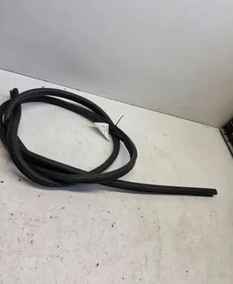 BMW 7 E65 E66 Engine compartment rubber 1234