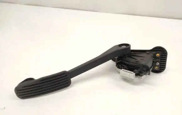 Volvo S60 Accelerator throttle pedal 30683516 00853712