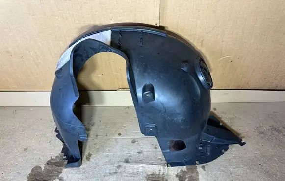Volkswagen T-Roc Front arch 2GA809957