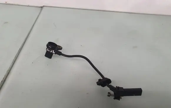 BMW 5 F10 F11 Crankshaft speed sensor 7595860 13627595860