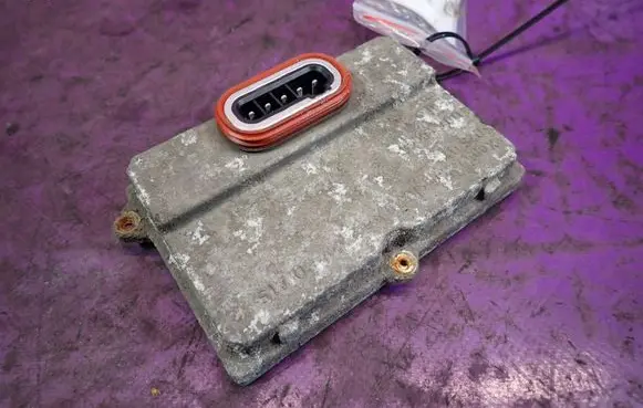 Opel Astra H Voltage converter/converter module 