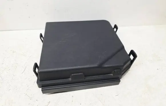 Nissan Qashqai Fuse box cover 284B94BA0B