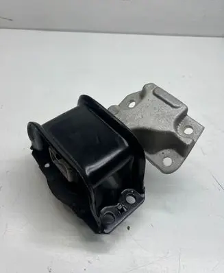 Peugeot 307 Engine mount bracket 9645530480