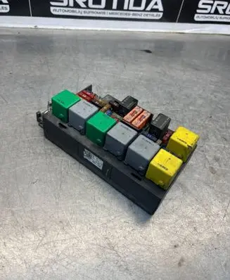 Mercedes-Benz ML W164 Fuse module A1645400672 13532289 8100905