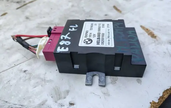 BMW 1 E81 E87 Fuel injection pump control unit/module 55892110