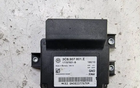 Volkswagen PASSAT CC Hand brake control module 3C8907801E 17767601B KN003377673X