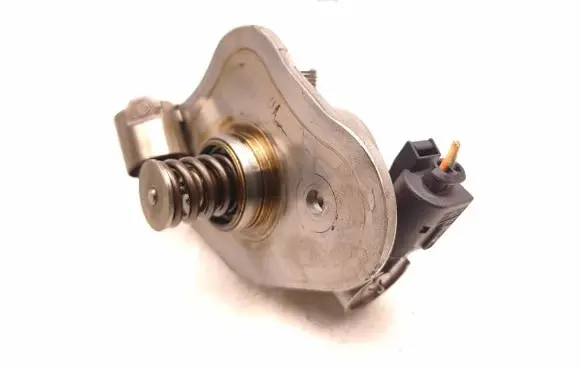 BMW 3 E92 E93 Fuel injection high pressure pump 7562473 0261520041