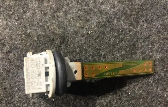 Volkswagen PASSAT B6 Interior temperature sensor 4b0820539