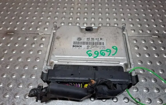 Volkswagen Polo IV 9N3 Engine control unit/module S27705990 045906019BP 0281012194