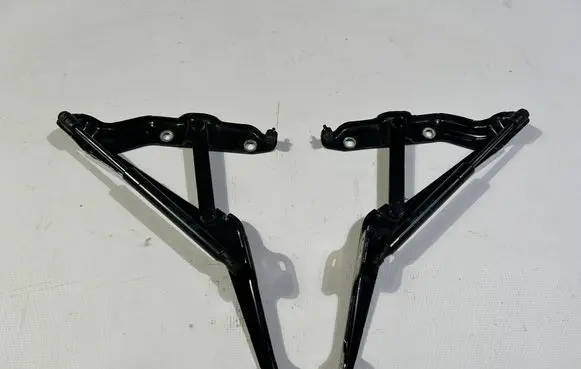 Chevrolet Camaro Tailgate/trunk/boot hinge 8542756