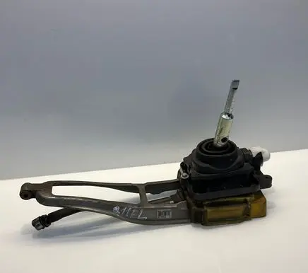 Mercedes-Benz E W211 Gear shifter/selector A2112675324 2112675324