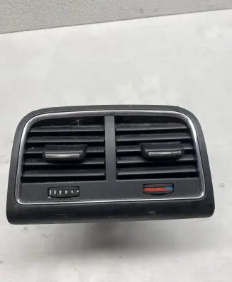 Audi A5 8T 8F Rear air vent grill 8K0819203